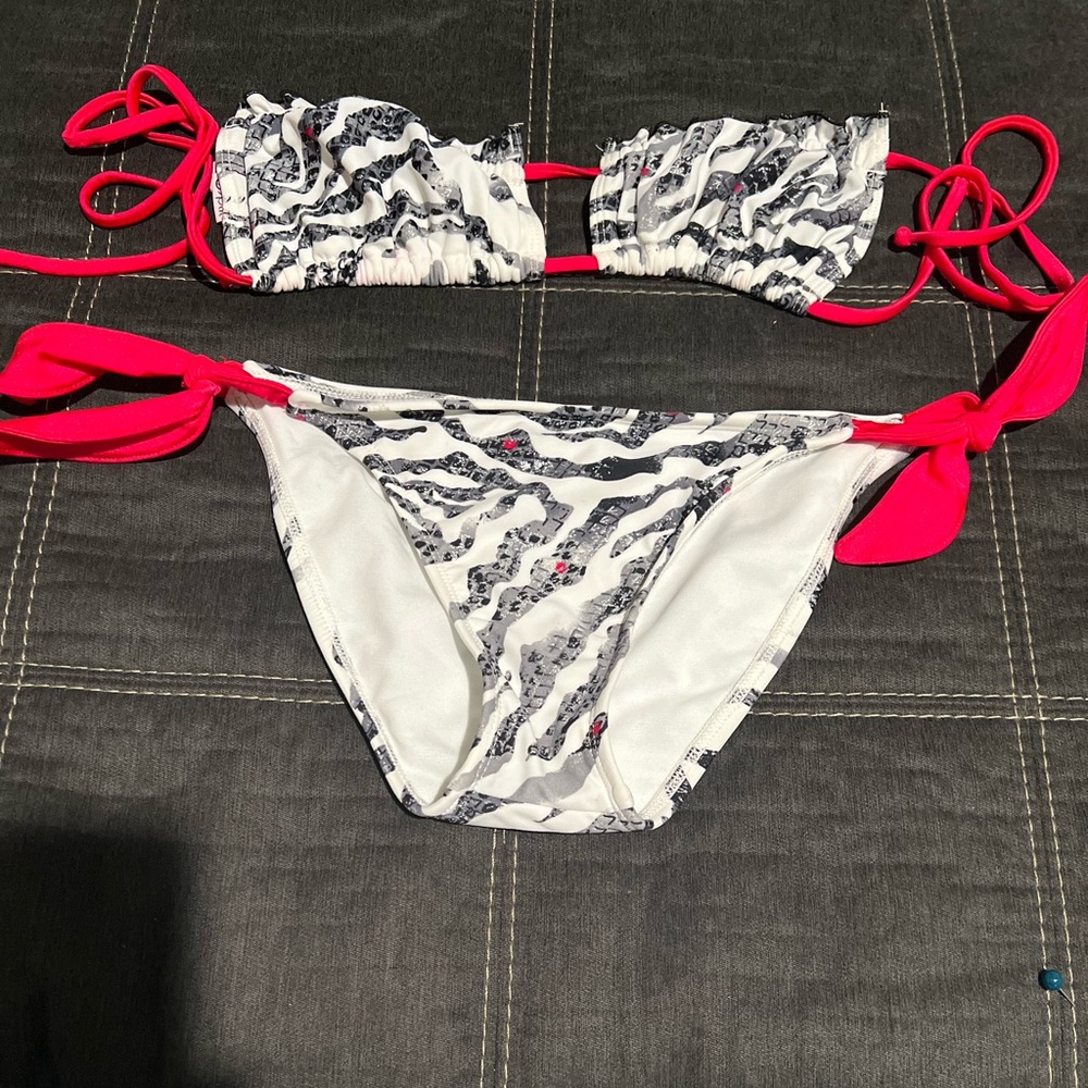 Bathing suit